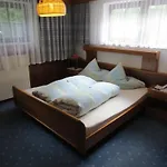 Alpenhaeusl Konukevi Sölden
