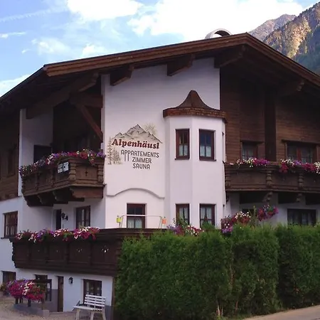 Alpenhaeusl Guest house Solden