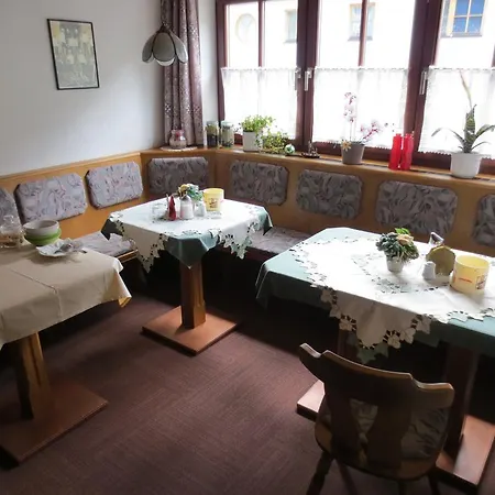 Alpenhaeusl Vendégház *