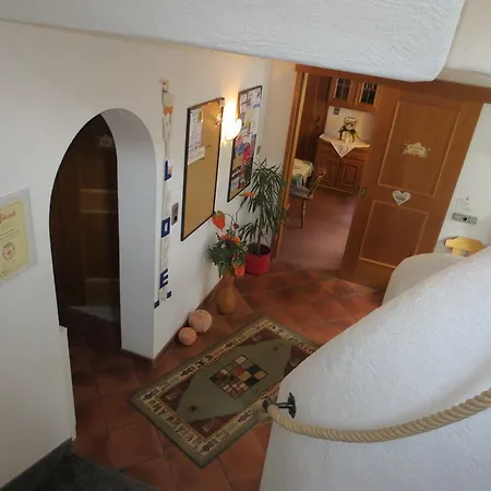 Guest house Alpenhaeusl Solden